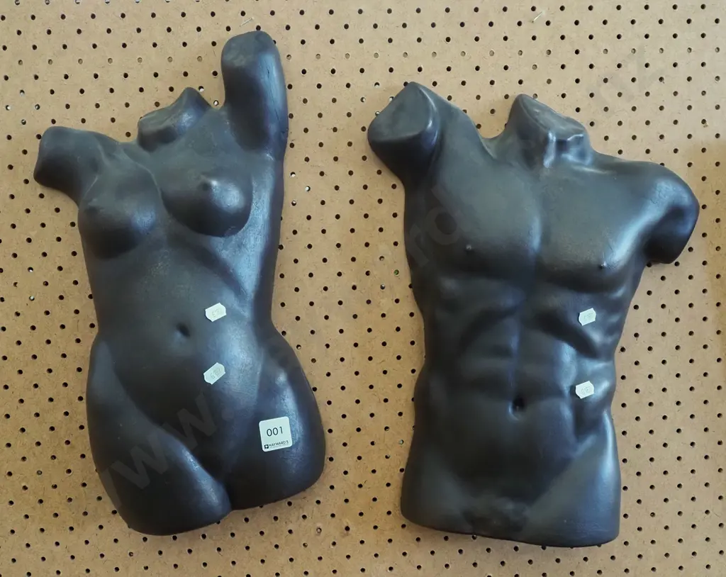 2x plaster wall hanging torsos H390 Image 1++