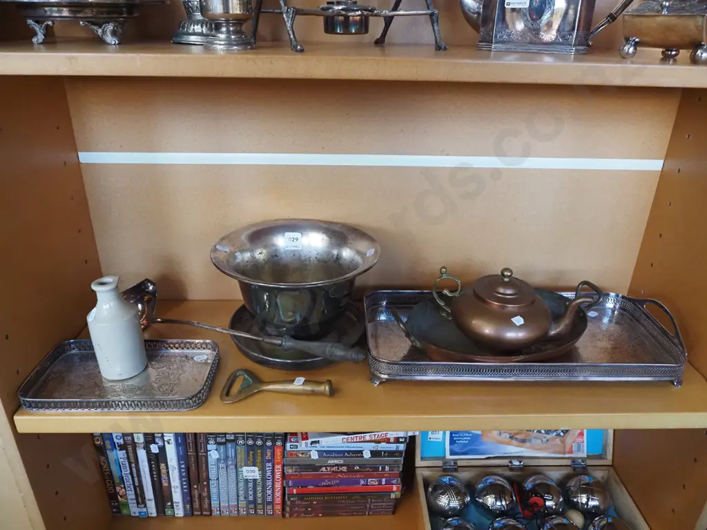 copper teapot, baking dish, ladle etc Image 1++