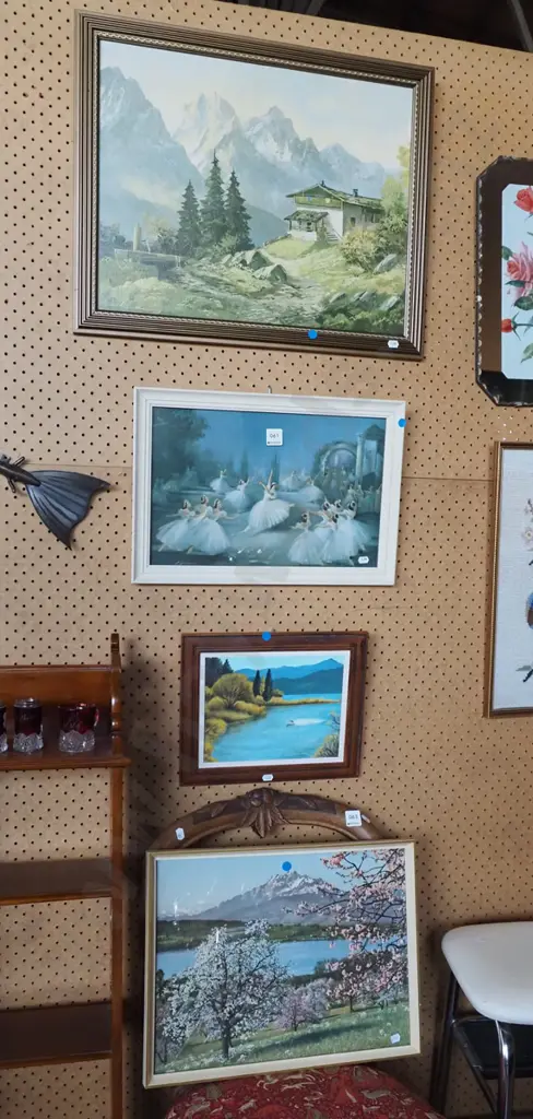 3x framed prints, 1x acrylic - blue dots Image 1++