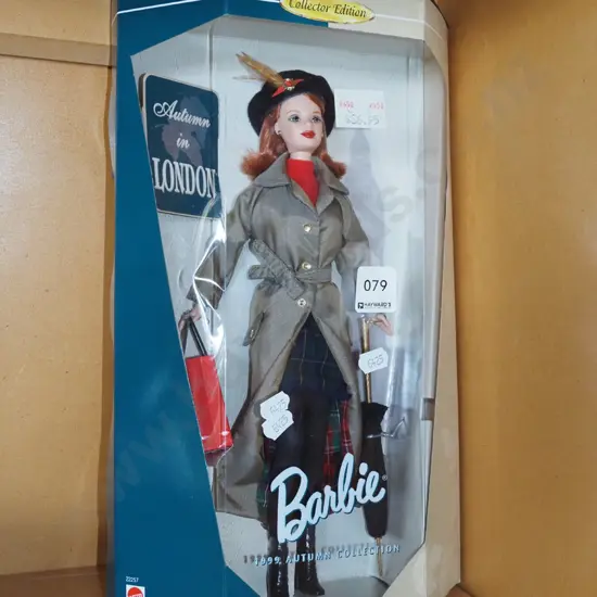 boxed Barbie 1999 Autumn Collection - damage to box