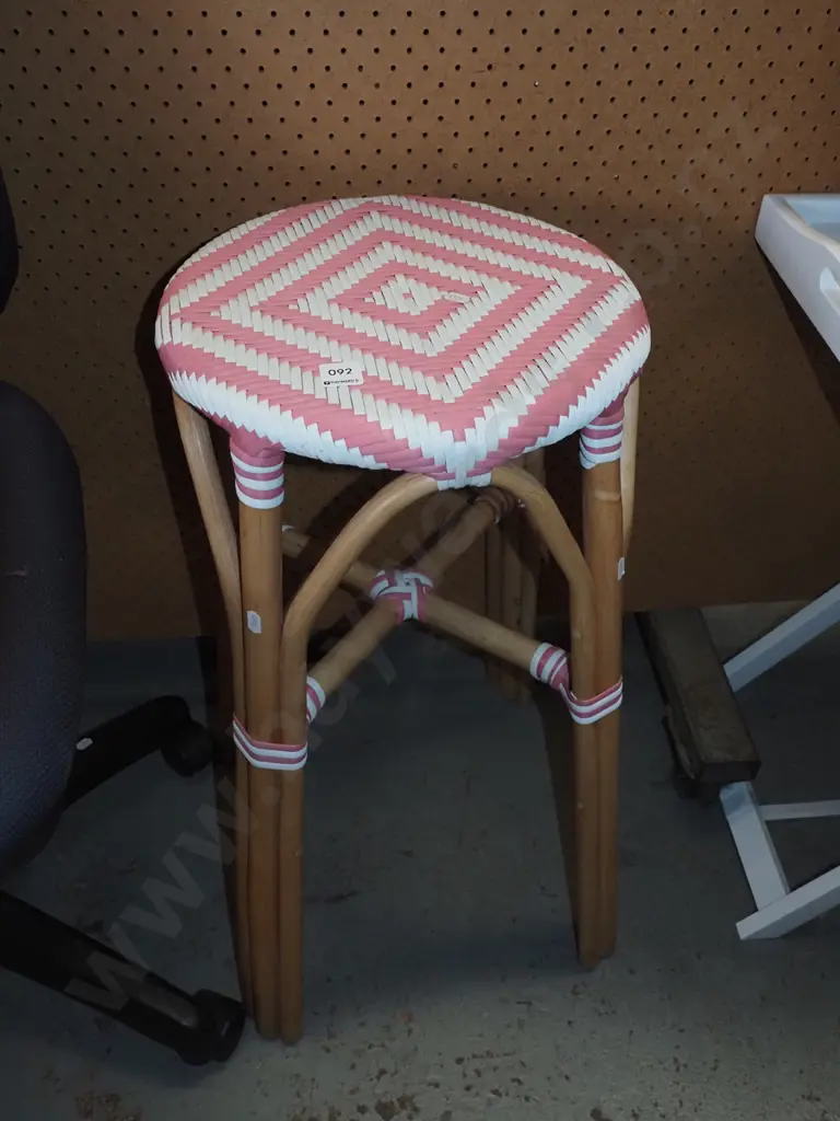 woven plastic bamboo bar stool Image 1++