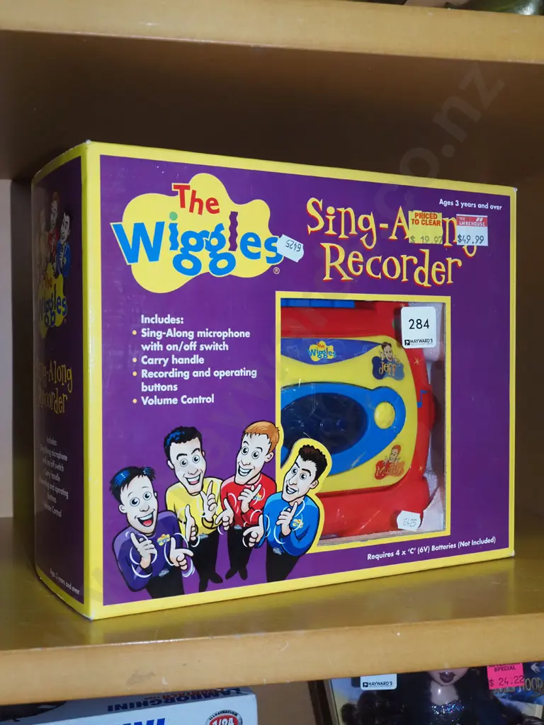 boxed as new Wiggles Sing Along recorder Image 1++