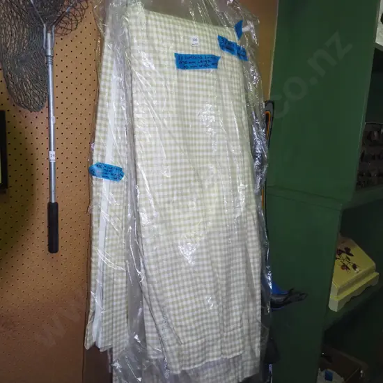 6x qualty fawn and white checked lined curtains 1970x1180 (3 pairs)