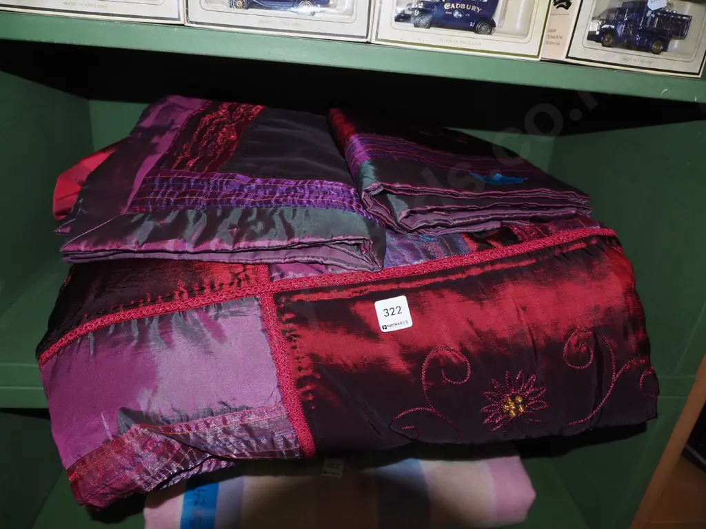 comforter set Image 1++