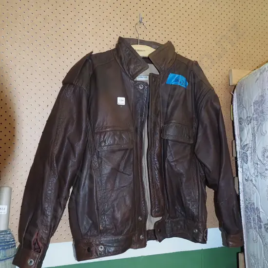 Cavaricci gents brown leather jacket - size large