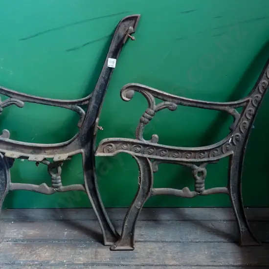 2x cast iron garden bench seat ends