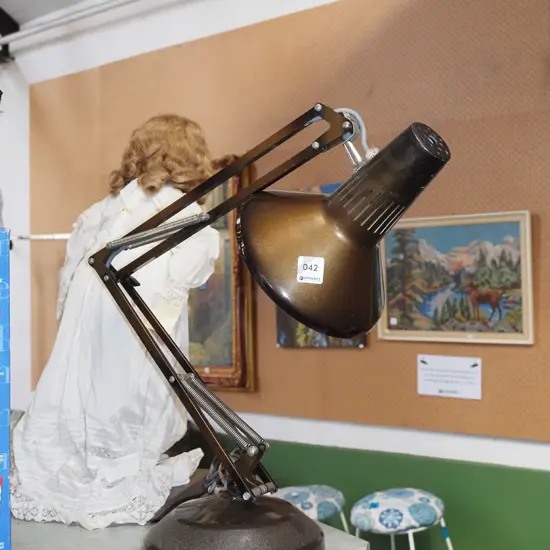 Superlux anglepoise lamp - light shade needs tightening