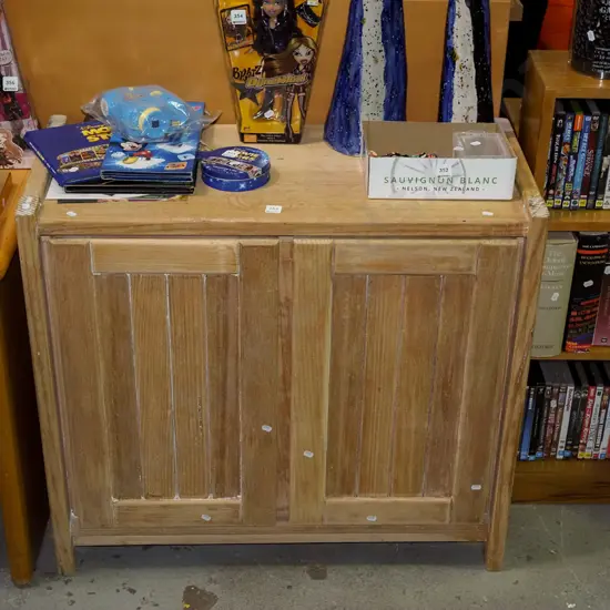 solid pine 2 door cupboard - varnish needs attention H770 W850 D400