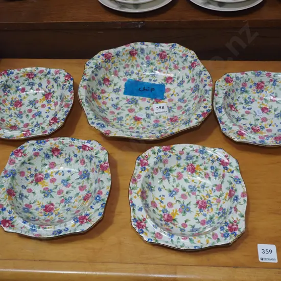 Royal Winton floral sweet bowl, 4 dishes - chip to bowl