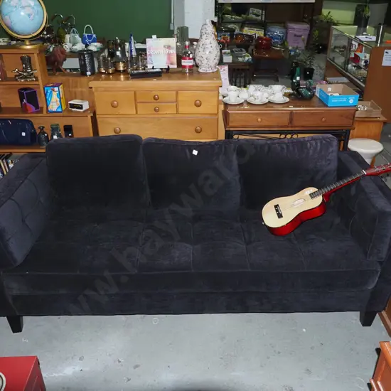 black upholstered deep button 3 settee chesterfield settee H800 W2040 D880