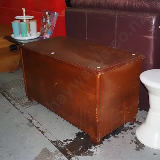 rimu blanket box 