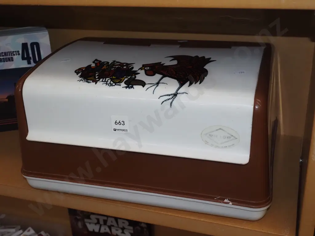 retro plastic breadbin Image 1++