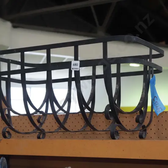 2x metal planter baskets