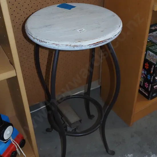 metal and wood bar stool