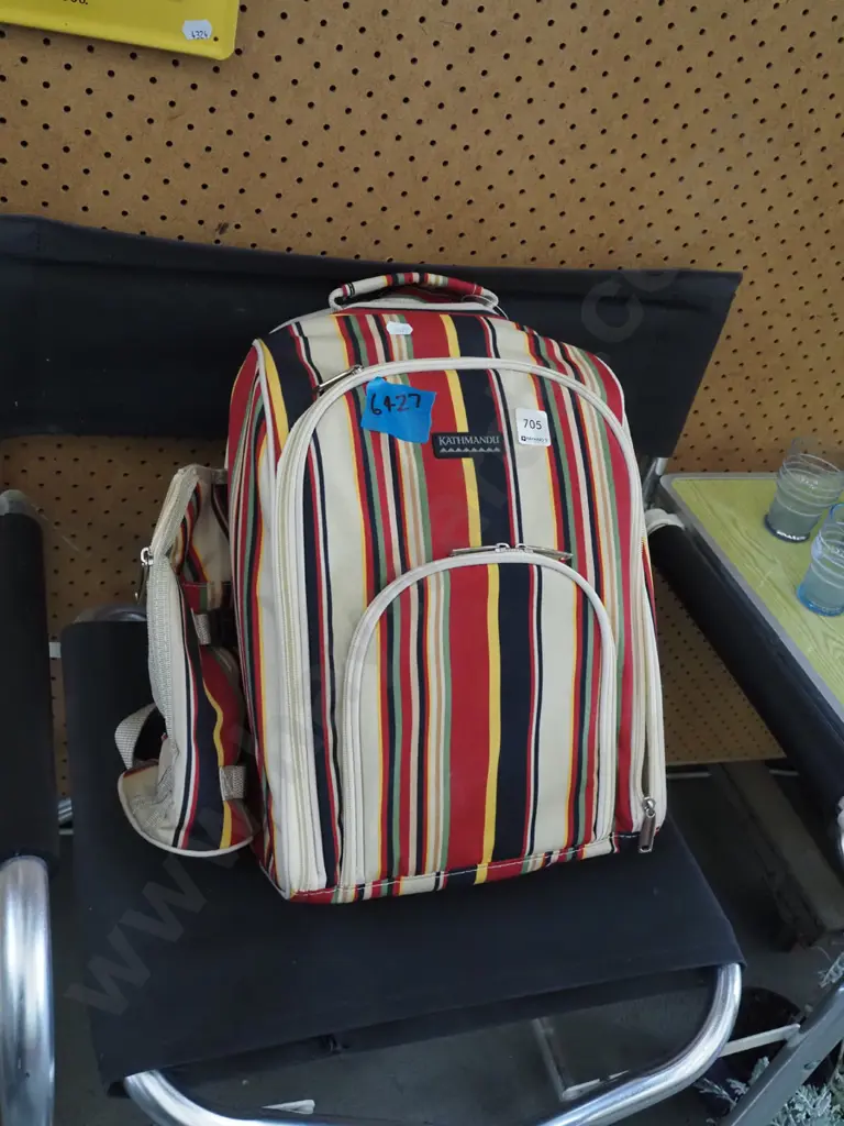 Kathmandu picnic bag Image 1++