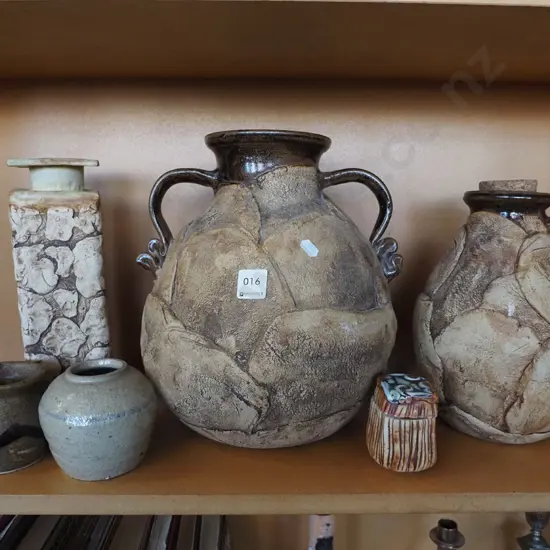 studio pottery items