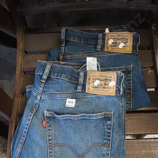 2x pairs of Levis 505 jeans W36 L30