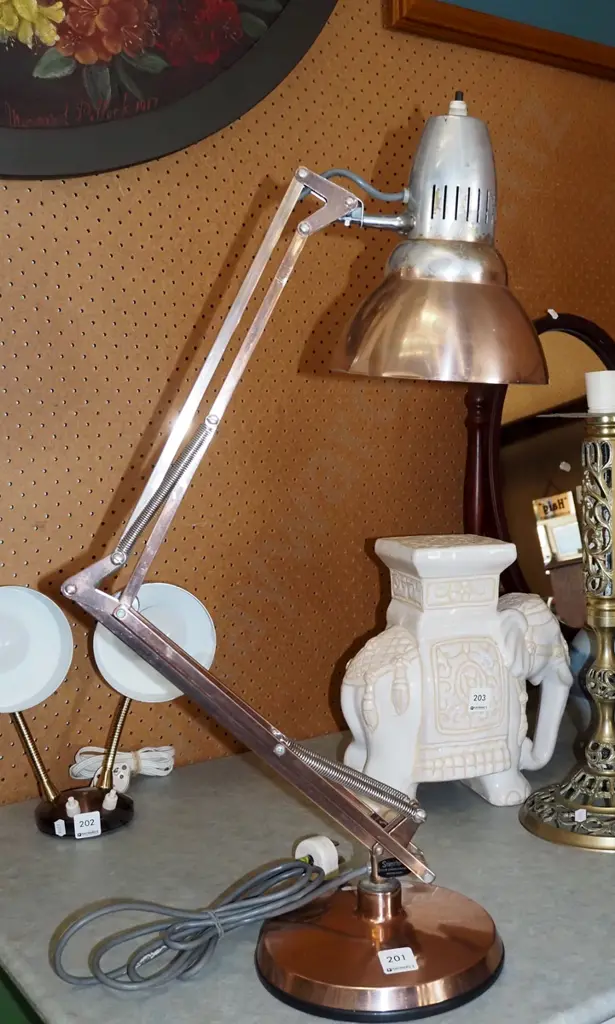Superlux anglepoise lamp - some wear to copper Image 1++