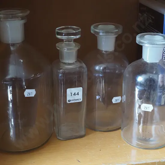 4x apothecary bottles