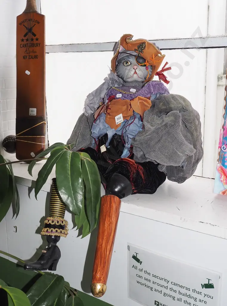 Halloween pirate cat figurines Image 1++
