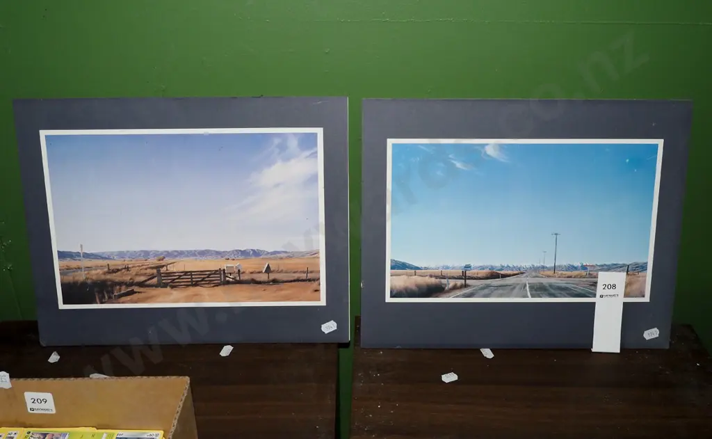 2x unframed Grahame Sydney prints Image 1++