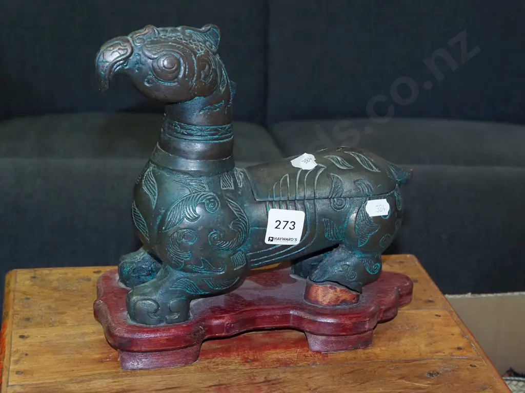 cast brass dragon themed cigarette holder - missing lighter Image 1++