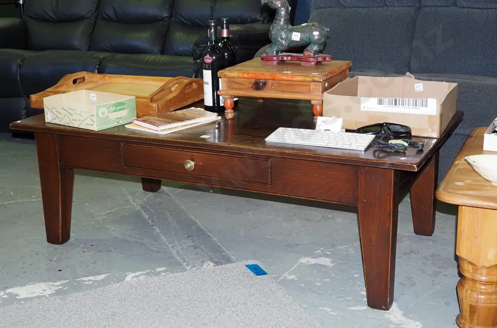 solid oak coffee table with 1 drawer H435 W1300 D700 Image 1++
