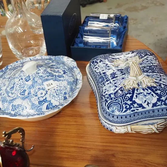 2x blue and white lidded veges