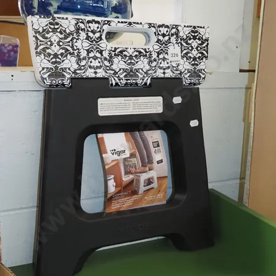 small foldaway compact step stool