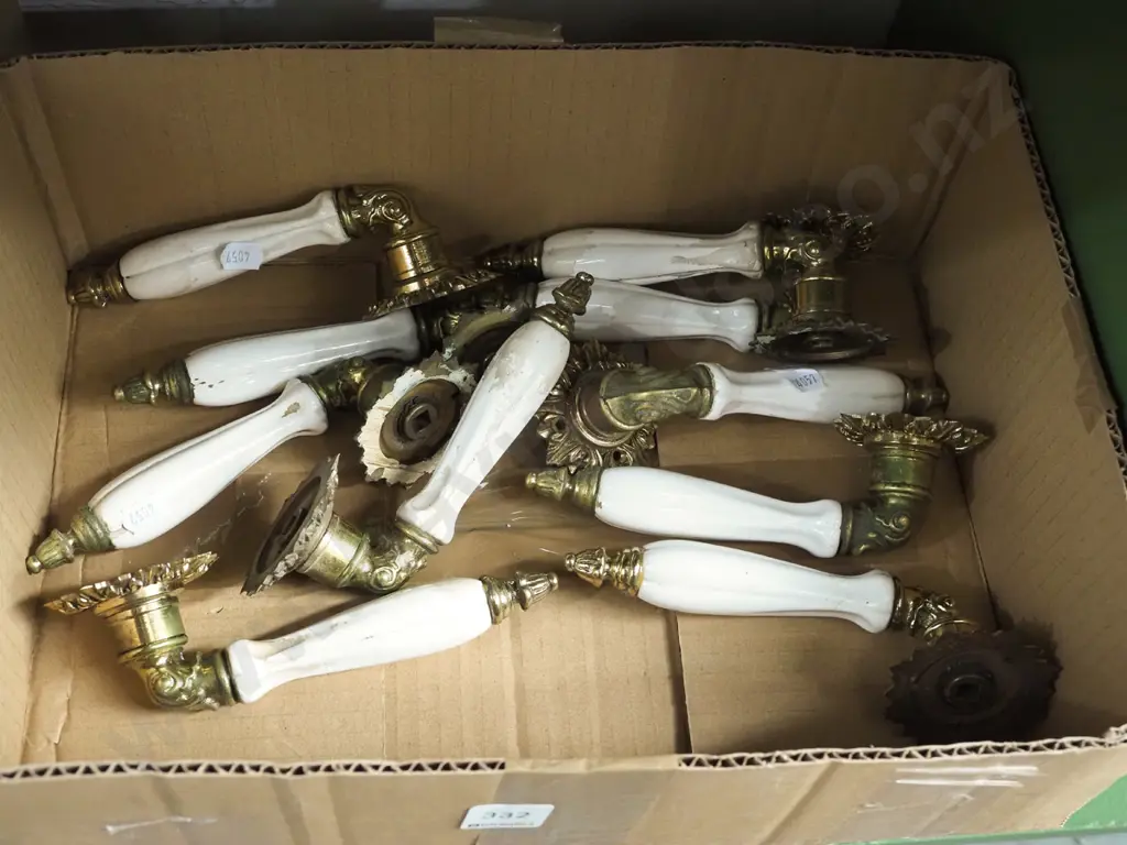 ceramic and brass door handles Image 1++