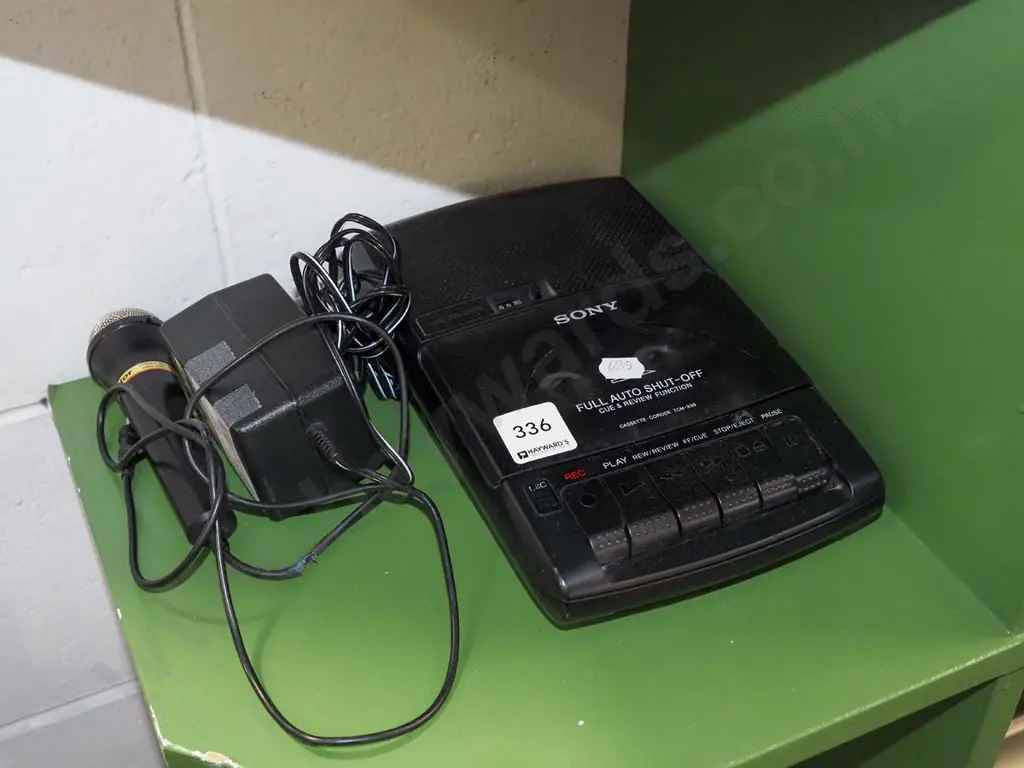 Sony portable cassette player recorder with microphone Image 1++