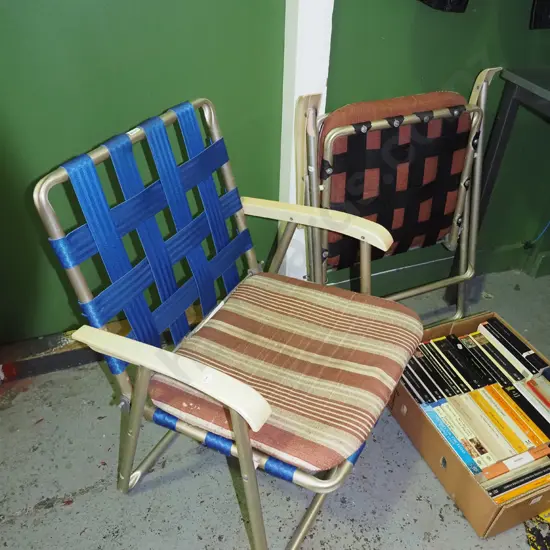 2x camping chairs