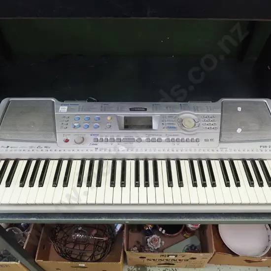 Yamaha PS-290 keyboard