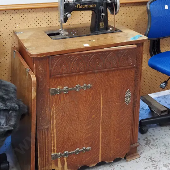 Nauman treadle sewing machine - carcass needs attention