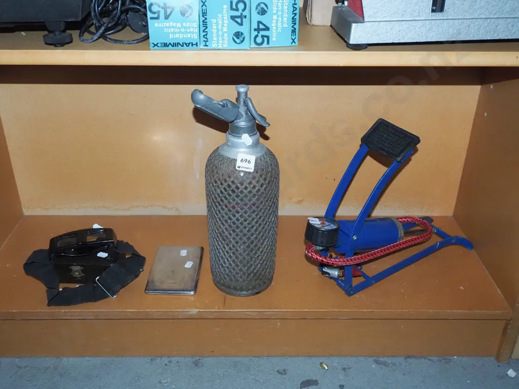 magnifying glasses, cigarette case etc Image 1++