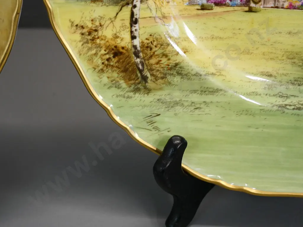 2 signed Royal Worcester cabinet plates - Ann Hathaway's cottage, Sulgrave Manor - both w/same illegible signature Image 1++