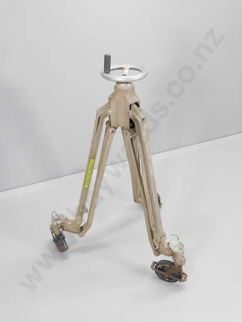Liuhof German early studio television camera tripod H-920 W-640 Image 1++