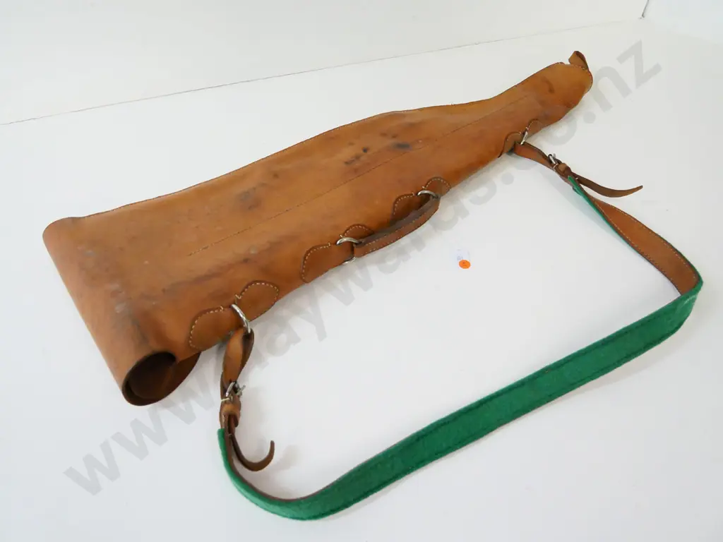 cow-hide rifle case - mutton-leg shape, one buckle needs re-attaching, L-830 Image 1++