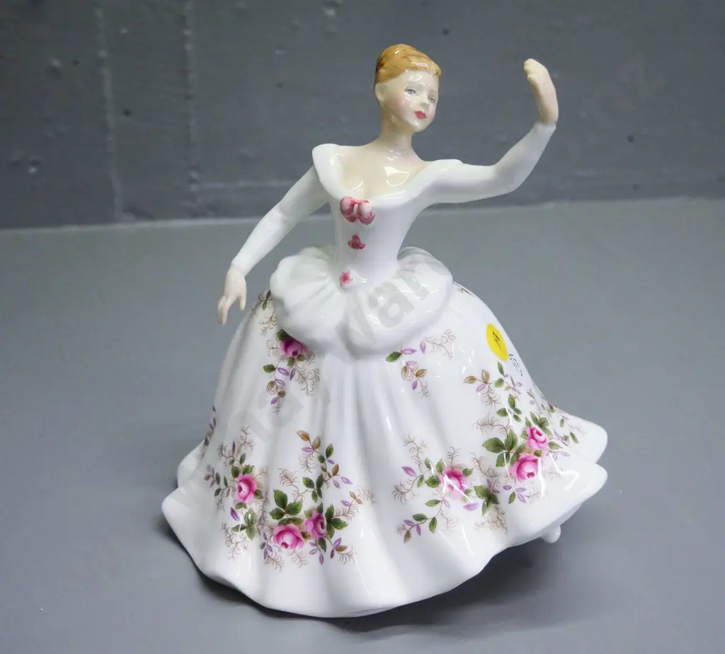 Royal Doulton lady figure - Shirley H-200 Image 1++