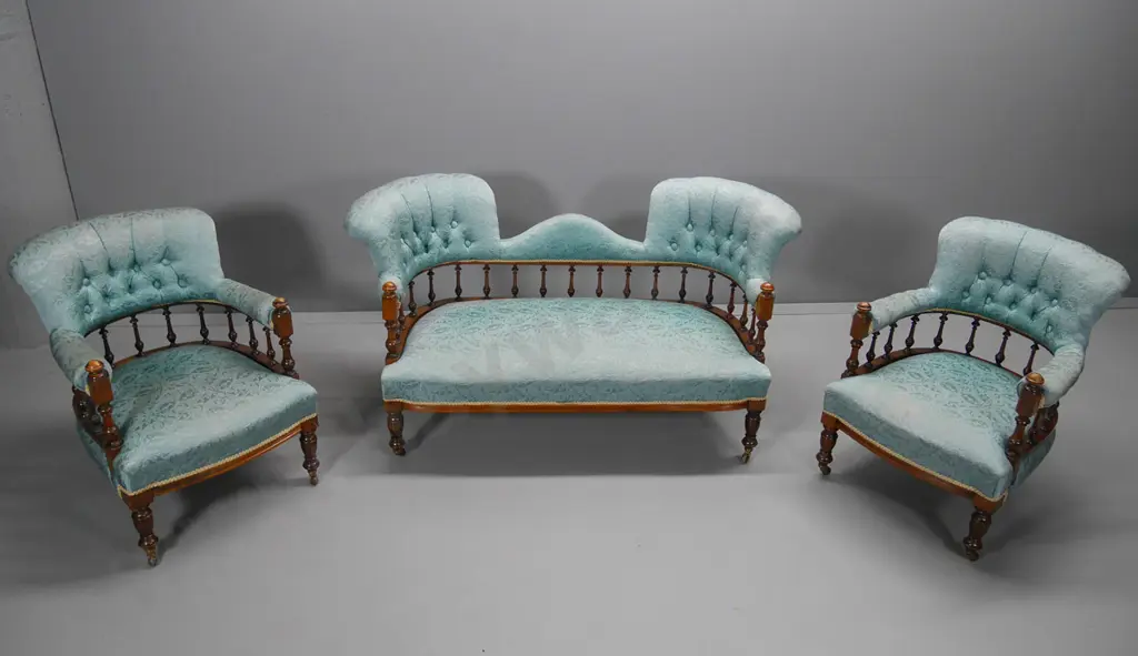 Victorian 3-piece parlour suite w/spindle back, deep button brocade, porcelain casters double-end settee H800 W1250 D560 Image 1++