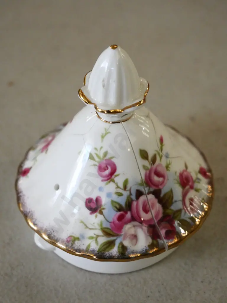 Royal Albert Cottage Garden tea and coffee ware - poorly done repair to coffee pot lid Image 1++