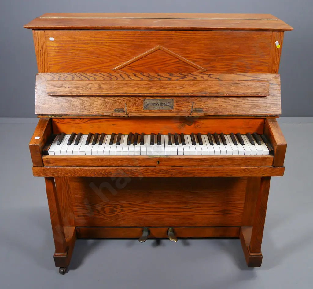 Witton, Witton & Co. London oak-cased compact ship's piano H-1120 W-1040 D-530 Image 1++