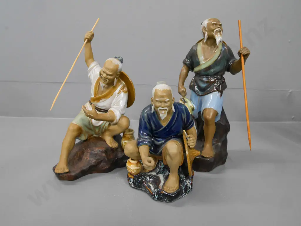 3 "mud" pottery fishermen figures - largest is H-230 Image 1++
