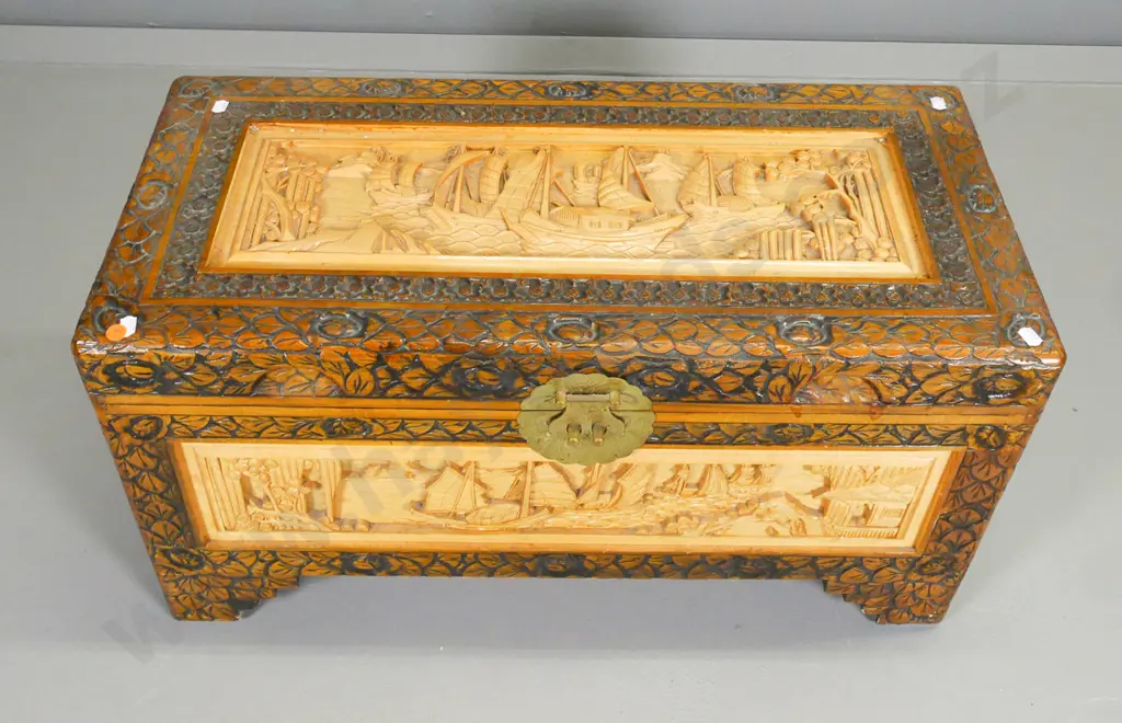Chinese carved camphor wood chest H-360 W-700 D-340 Image 1++