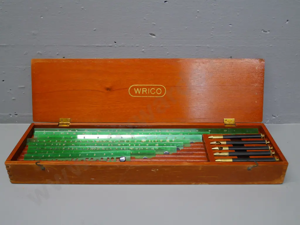 cased Wrico drafting set Image 1++