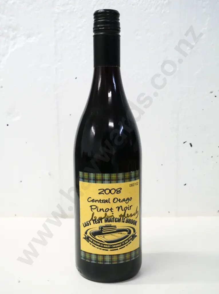 bottle of 2008 Central Otago Pinot Noir - ltd ed. 82/102, last test match at Carisbrook 19 June 2010 Image 1++