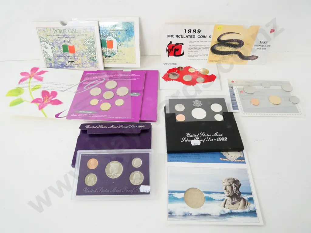 international coins: 2 USA 1992 mint proof sets, 2 Portuguese sets, Hong Kong, Canada, Singapore Image 1++