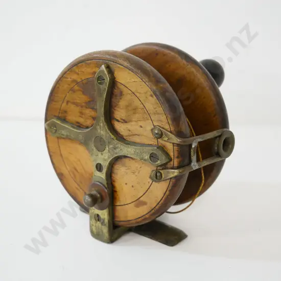 vintage wood and brass "Sun" fly fishing reel - diameter 100