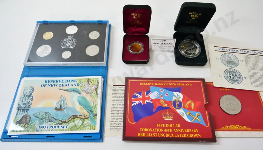 New Zealand coins - $5 Coronation 40th Anniversary, 1995 $10 & $5 coins, 1993 6-coin proof set Image 1++