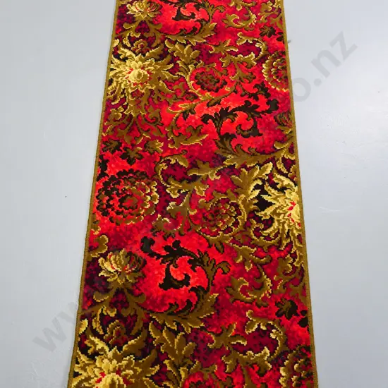 edged Axminster hall runner L-6070 W-550